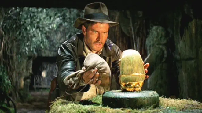 Indiana Jones inyectando una dependencia mockeada al templo maldito